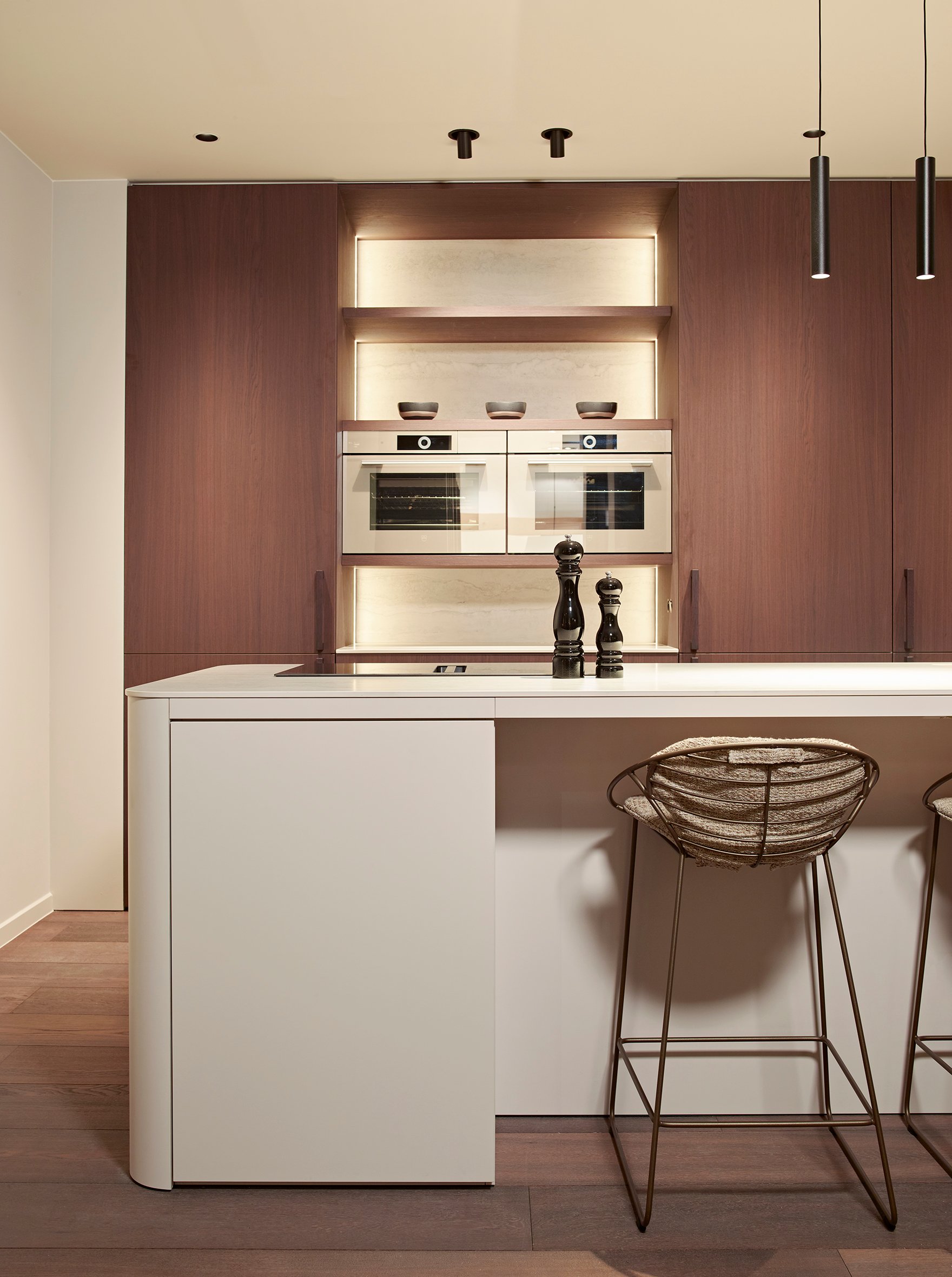 Dekeyzer, moderne keuken, fineer hout, architectuur, keukeneiland, inbouwtoestellen, 4