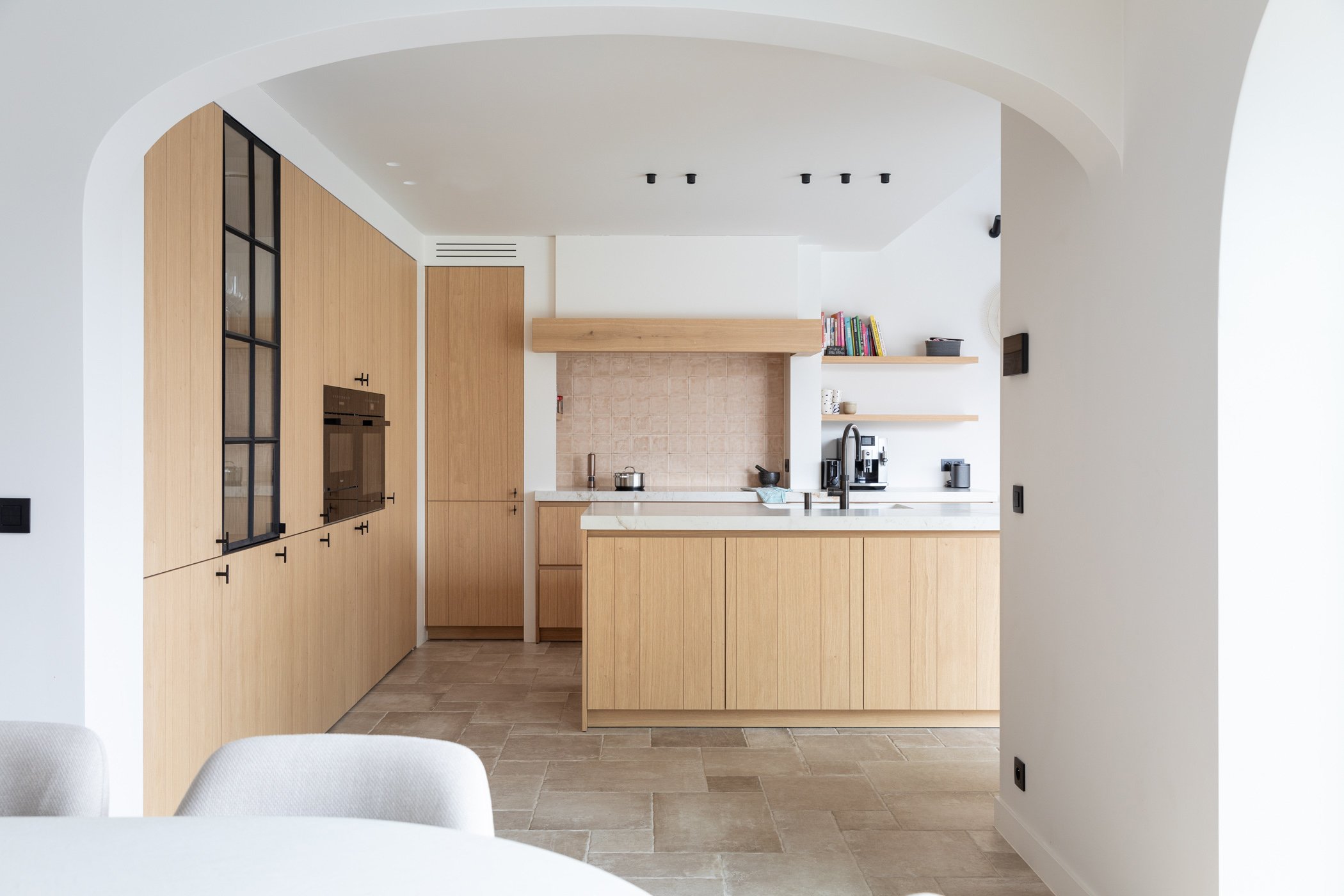 Dekeyzer_Moderne keuken_Keukeneiland_Keukenbouw_Designkeuken_Inbouwkasten_Interieur_FotoTinekeDeVos_0031