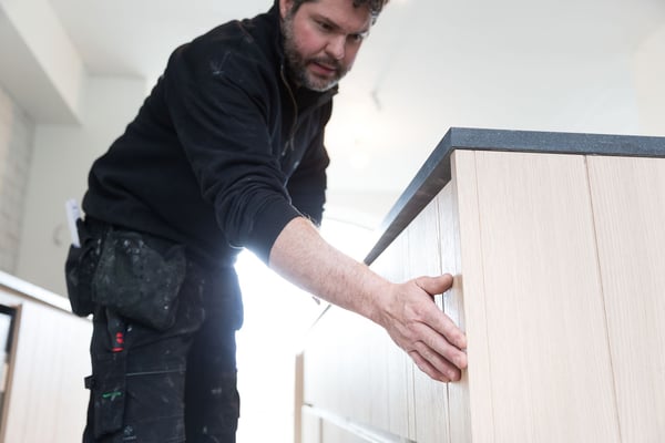 Een keukenkast de corpus en de frontpanelen-1