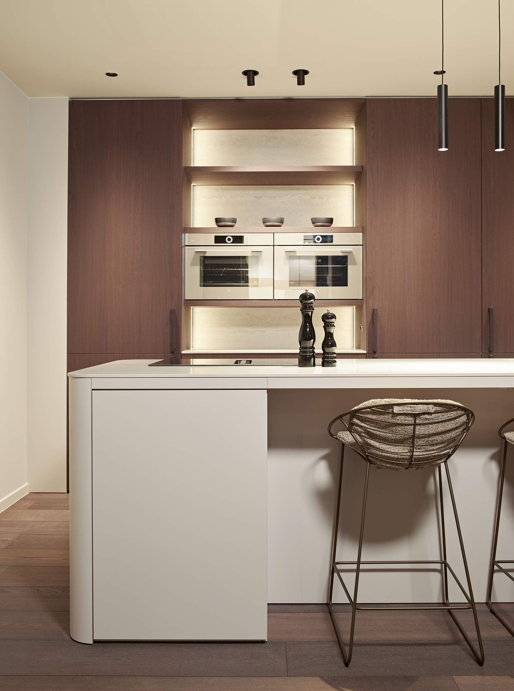 Dekeyzer, moderne keuken, fineer hout, architectuur, keukeneiland, inbouwtoestellen, 4