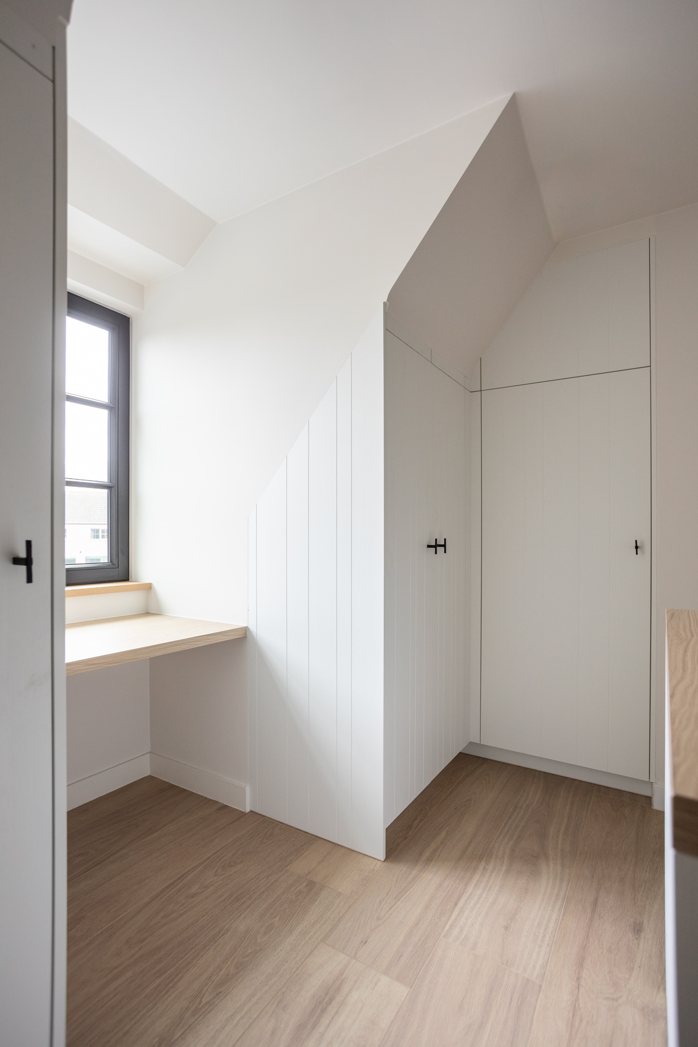 Dekeyzer_Moderne keuken_Keukeneiland_Keukenbouw_Designkeuken_Inbouwkasten_Interieur_FotoTinekeDeVos_0087